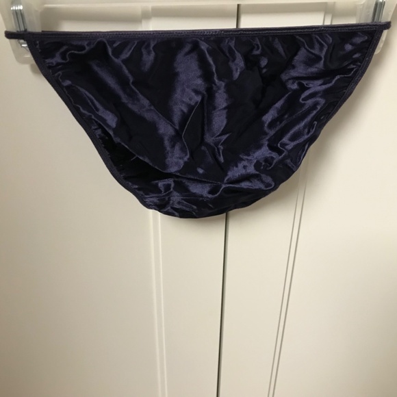 Vintage Victoria’s Secret Second Skin Satin String Bikini 2002 Small Navy NWOT - Picture 4 of 5